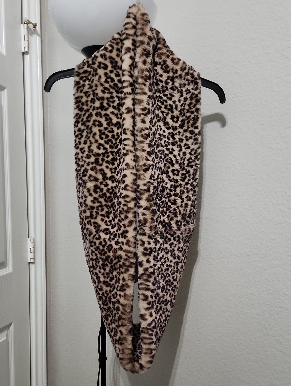 LOFT Faux Fur Leopard Infinity Scarf - Beige & Black - NWT